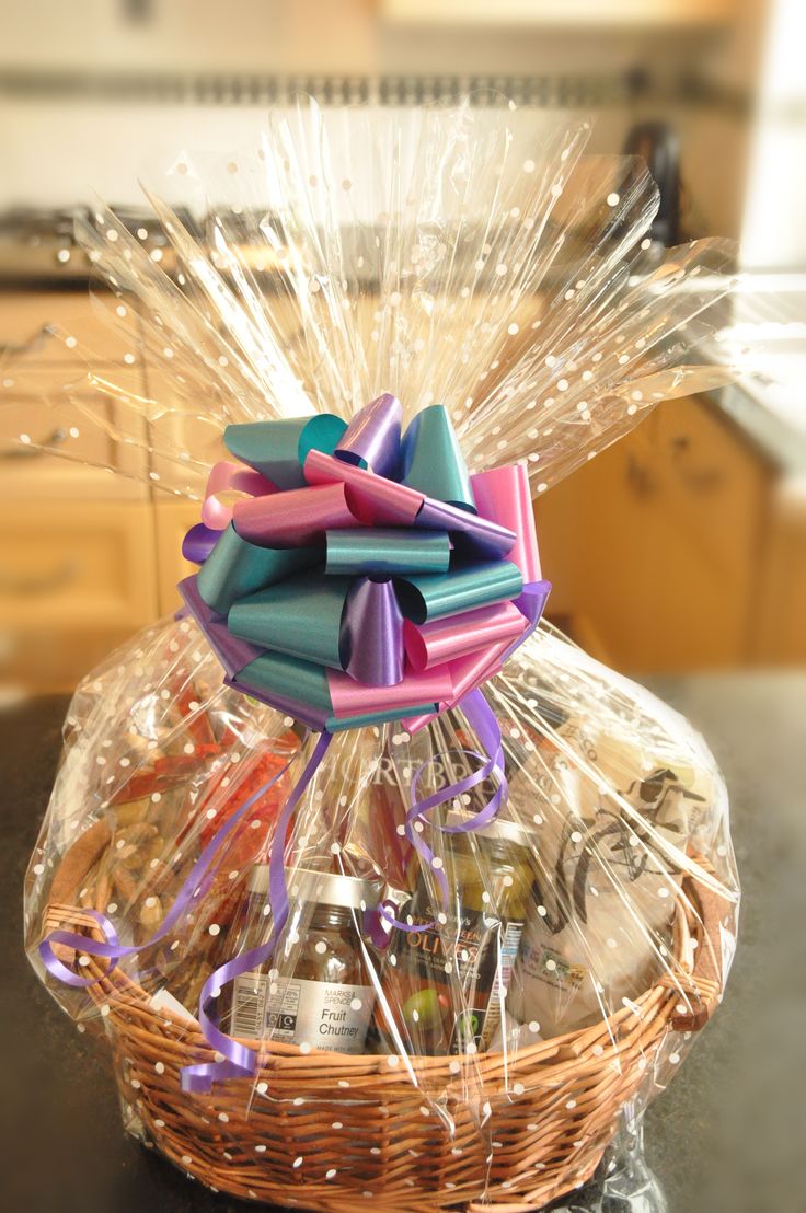 f0525b458a04c7c9677c51cfd9a7594b–hamper-gift-gift-baskets